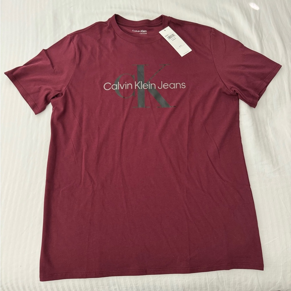 Clavin Klein Men's Classic-Fit Monogram Logo Graphic T-Shirt